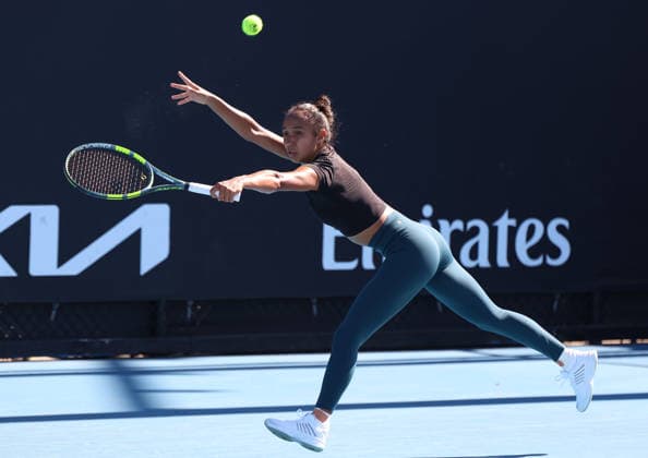 January 17, 2026, Melbourne, Victoria, Australia: LEYLA FERNANDEZ of Canada during the practise session before Australian Open, Melbourne, Australia. Melbourne Australia - ZUMAc278 20260117_zsp_c278_023 Copyright: xMarcinxCholewinskix
