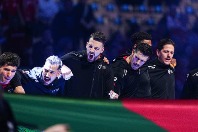 Portugal bei Nationalhymne DEN, Portugal vs. Rumaenien, Handball, EHF Europameisterschaft 2026, Gruppe B, Spieltag 1, 16.01.2026 DEN, Portugal vs. Rumaenien, Handball, EHF Europameisterschaft 2026, Gruppe B, Spieltag 1, 16.01.2026 Herning Copyright: xEibner-Pressefoto MarcelxvonxFehrnx EP_MFN