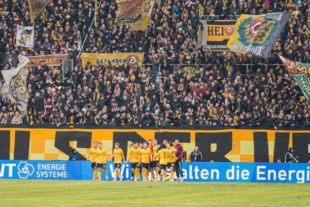 17.01.2026, xomx, Fussball 2.Bundesliga, Dynamo Dresden - SpVgg Greuther Fuerth v.l. jubelt, Torjubel, Tor, Goal, Jubel, Freude, freuen zum 1:0 durch Thomas Keller (Dynamo Dresden) (DFL DFB REGULATIONS PROHIBIT ANY USE OF PHOTOGRAPHS as IMAGE SEQUENCES and or QUASI-VIDEO) Dresden