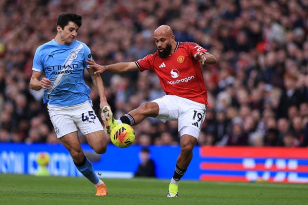 Manchester United, ManU v Manchester City 17 January 2026 Manchester - Premier League - Manchester United v Manchester City - Abdukodir Khusanov of Manchester City and Bryan Mbeumo of Manchester United - Photo: Simon Stacpoole Offside. Manchester UK Copyright: xSimonxStacpoolexOffside
