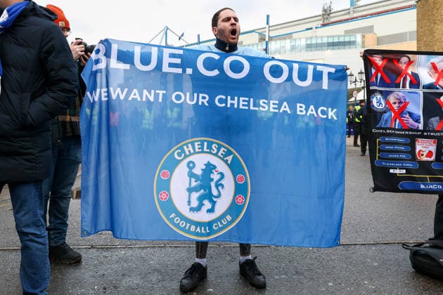 Chelsea v Brentford, Premier League Chelsea Fan Protest against Clearlake Capital BlueCo Chelsea ownership before the Chelsea v Brentford Premier League match at Stamford Bridge, London, England on 17 January 2026 Credit: Ian Stephen Every Second Media Editorial use only. All images are copyright Every Second Media Limited. No images may be reproduced without prior permission. All rights reserved. Premier League and Football League images are subject to licensing agreements with Football DataCo Limited. see https: www.football-dataco.com Copyright: xIMAGO EveryxSecondxMediax ESM-1758-0009 IanxStephenx xEveryxSecondxMediax
