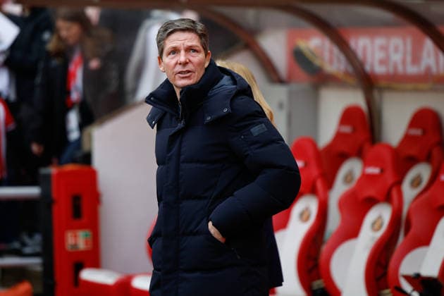 Sunderland v Crystal Palace, Premier League Oliver Glasner manager of Crystal Palace prior to kick off during the Premier League match between Sunderland and Crystal Palace at the Stadium Of Light, Sunderland, UK on 17 January 2026. Sunderland Stadium Of Light Tyne and Wear UK Editorial use only DataCo restrictions apply See www.football-dataco.com , Copyright: xCraigxCowanx PSI-23591-0026