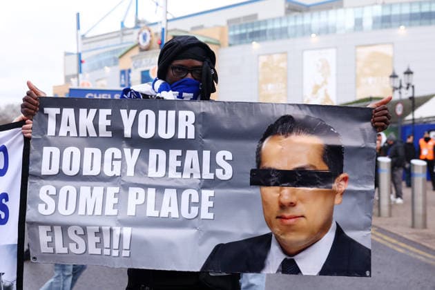 London, England, 17th January 2026. Chelsea fans protest against the ownership of the football club outside the stadium before the Chelsea vs Brentford Premier League match at Stamford Bridge, London. Picture credit should read: Paul Terry Sportimage EDITORIAL USE ONLY. No use with unauthorised audio, video, data, fixture lists, club league logos or live services. Online in-match use limited to 120 images, no video emulation. No use in betting, games or single club league player publications. SPI_005_PT_Chelsea_Brentford SPI-4458-0005