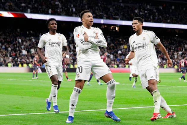 LA LIGA EA Sports - Real Madrid vs Levante MADRID, SPAIN - January 17:Kylian Mbappe of Real Madrid, Jude Bellingham of Real Madrid and Vinicius Jr of Real Madrid celebrates a goal during the La Liga 2025 26 match between Real Madrid and Levante at Santiago Bernabeu Stadium. (Photo by Guille Martinez f22photo) Madrid Santiago Bernabeu Stadium Spain Copyright: xGuillermoxMartinezx