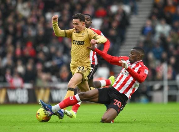 Nordi Mukiele for Sunderland slides in with a challenge on Yeremi Pino of Crystal Palace Sunderland v Crystal Palace, Premier League, Football, Stadium of Light, Sunderland, UK - 17 Jan 2026Sunderland Stadium of Light United Kingdom EDITORIAL USE ONLY No use with unauthorised audio, video, data, fixture lists, club league logos or live services. Online in-match use limited to 120 images, no video emulation. No use in betting, games or single club league player publications. Copyright: xRichardxLee Shutterstockx 16348128aj