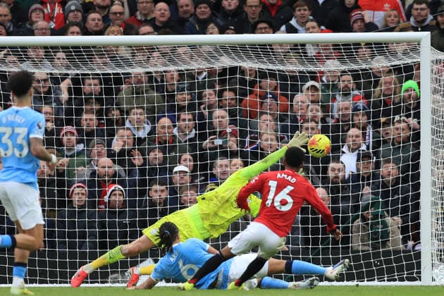 17th January 2026; Old Trafford, Manchester, England; Premier League Football, Manchester United, ManU versus Manchester City; Amad Diallo of Manchester United shoots narrowly wide  DavidxBlunsden