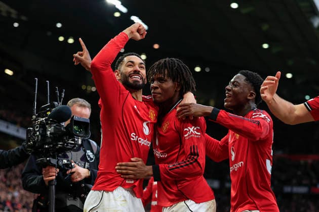 Manchester United, ManU v Manchester City, Premier League Patrick Dorgu (13) of Manchester United celebrates scoring to make it 2-0 with Matheus Cunha (10) of Manchester United during the Premier League match between Manchester United and Manchester City at Old Trafford, Manchester, UK on 17 January 2026. Manchester Old Trafford Greater Manchester UK Editorial use only DataCo restrictions apply See www.football-dataco.com , Copyright: xConorxMolloyx PSI-23576-0128