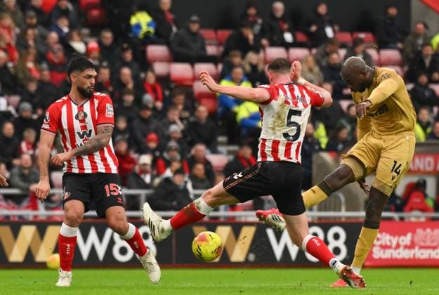 Jean-Philippe Mateta of Crystal Palace scores but the goal is ruled offside by VAR Sunderland v Crystal Palace, Premier League, Football, Stadium of Light, Sunderland, UK - 17 Jan 2026Sunderland Stadium of Light United Kingdom EDITORIAL USE ONLY No use with unauthorised audio, video, data, fixture lists, club league logos or live services. Online in-match use limited to 120 images, no video emulation. No use in betting, games or single club league player publications. Copyright: xRichardxLee Shutterstockx 16348128ba