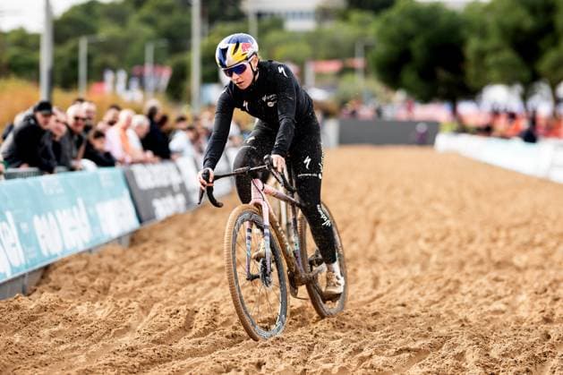 UCI Cyclocross World Cup 2025-2026 Benidorm BENIDORM, SPAIN - JANUARY 17: Vas Kata Blanka (HUN) of Team Sd Worx - Protime trains before the 10th leg of the Benidorm UCI Cyclocross World Cup 2025-2026 a cyclocross race for Women Elite on January 18, 2026 in Benidorm, Spain, 17 01 2026 ( Benidorm Spain  Copyright: xBillyxCeustersx