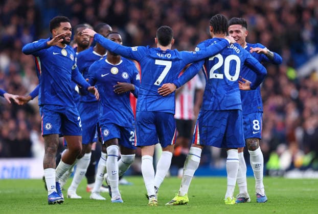 London, England, 17th January 2026. Joao Pedro (R) of Chelsea celebrates with team mates after scoring to make it 1-0 during the Chelsea vs Brentford Premier League match at Stamford Bridge, London. Picture credit should read: Paul Terry Sportimage EDITORIAL USE ONLY. No use with unauthorised audio, video, data, fixture lists, club league logos or live services. Online in-match use limited to 120 images, no video emulation. No use in betting, games or single club league player publications. SPI_047_PT_Chelsea_Brentford SPI-4458-0047