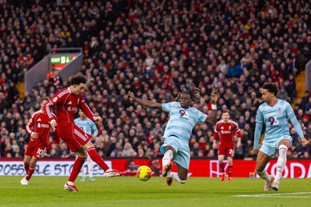 Football - FA Premier League - Liverpool FC v Burnley FC LIVERPOOL, ENGLAND - Saturday, January 17, 2026: Liverpool s Curtis Jones during the FA Premier League match between Liverpool FC and Burnley FC at Anfield. (Photo by David Rawcliffe Propaganda) LIVERPOOL Anfield MERSEYSIDE ENGLAND  Copyright: xDavidxRawcliffex P2026-01-17-Liverpool_Burnley-107