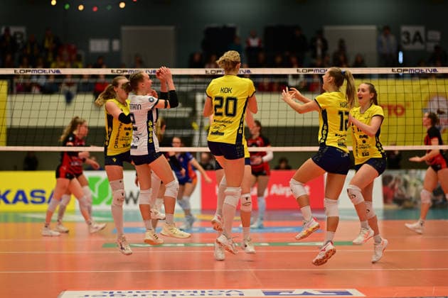 Volleyball I Frauen I Saison 2025-2026 I Bundesliga I 12. Spieltag I ETV Hamburger Volksbank Volleys - SSC Palmberg Schwerin I 17.01.2026 Jubel, Begeisterung, Enthusiasmus, Euphorie, Freude, Glücksgefühl, Heiterkeit bei: SSC Palmberg Schwerin Frauen Hamburg CU-Arena Hamburg Deutschland Copyright: xLobeca FelixxSchlikisx