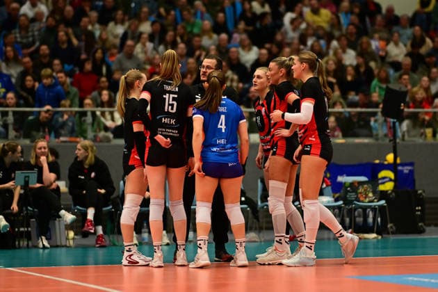 Volleyball I Frauen I Saison 2025-2026 I Bundesliga I 12. Spieltag I ETV Hamburger Volksbank Volleys - SSC Palmberg Schwerin I 17.01.2026 ETV Hamburger Volksbank Volleys Frauen zusammen Hamburg CU-Arena Hamburg Deutschland Copyright: xLobeca FelixxSchlikisx