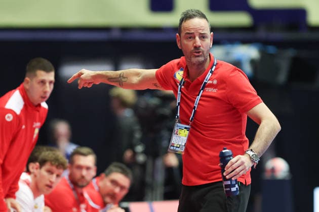 Österreich - Spanien, Men s EHF EM 2026 Trainer Ales Pajovic (Österreich). Handball EHF Europameisterschaft, Länderspiel zwischen Österreich und Spanien am 17. Januar 2026 in Herning (Dänemark)., Herning Dänemark Jyske Bank Boxen