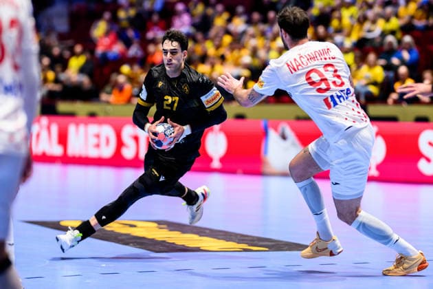 260117 Nikoloz Kalandadze of Georgia and Veron Nacinovic of Croatia during the EHF European Handball Championship handball match between Croatia and Georgia on January 17, 2026 in Malmö. Photo: Mathilda Schuler BILDBYRAN kod MA MA0920 handball handboll handball handbolls-em 2026 croatia georgien ehf european handball championship georgia bbeng grappa33 Copyright: MATHILDAxSCHULER BB260117MA065