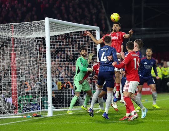 Nottingham Forest v Arsenal Premier League Morgan Gibbs-White of Nottingham Forest heads at goal during the Premier League match at the City Ground, Nottingham 17 01 2026 UK Newspapers OUT Copyright: xAndyxSumnerx FIL-22829-0022