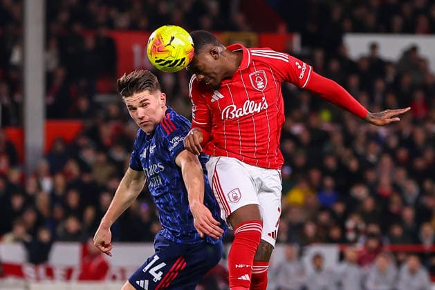 Nottingham Forest v Arsenal, Premier League Callum Hudson-Odoi of Nottingham Forest heads the ball during the Nottingham Forest v Arsenal Premier League match at the City Ground, West Bridgford, England on 17 January 2026 Credit: Ryan Crockett Every Second Media Editorial use only. All images are copyright Every Second Media Limited. No images may be reproduced without prior permission. All rights reserved. Premier League and Football League images are subject to licensing agreements with Football DataCo Limited. see https: www.football-dataco.com Copyright: xIMAGO EveryxSecondxMediax ESM-1761-0046 RyanxCrockettx xEveryxSecondxMediax