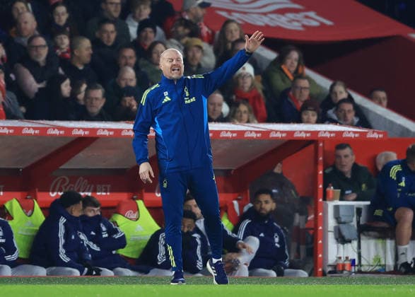 Nottingham, England, 17th January 2026. Sean Dyche manager of Nottingham Forest send out instructions during the Nottingham Forest vs Arsenal Premier League match at the City Ground, Nottingham. Picture credit should read: Jessica Hornby Sportimage EDITORIAL USE ONLY. No use with unauthorised audio, video, data, fixture lists, club league logos or live services. Online in-match use limited to 120 images, no video emulation. No use in betting, games or single club league player publications. SPI_045_JH_FOREST_ARSENAL SPI-4459-0042