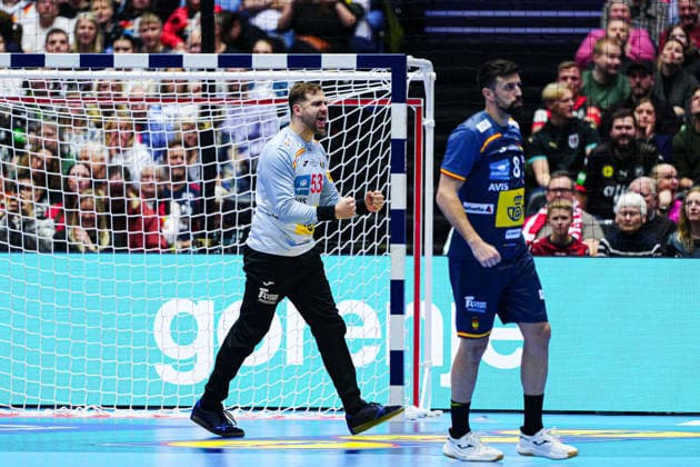 Jubel nach Parade Ignacio Biosca (Spanien, 53) DEN, Oesterreich vs. Spanien, Handball, EHF Europameisterschaft 2026, Gruppe A, Spieltag 2, 17.01.2026 DEN, Oesterreich vs. Spanien, Handball, EHF Europameisterschaft 2026, Gruppe A, Spieltag 2, 17.01.2026 Herning Copyright: xEibner-Pressefoto MarcelxvonxFehrnx EP_MFN
