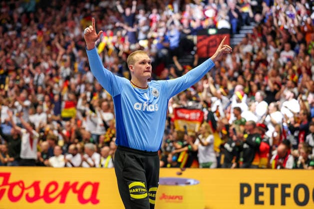 17.01.2026, Handball, Men s EHF EURO 2026, Deutschland - Serbien, Jyske Bank Boxen in Herning, Dänemark, Preliminary Round: David Späth (Germany 01) jubelnd Dänemark