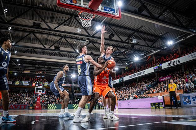1. Basketball Bundesliga, easyCredit BBL, Saison 2025 2026, Herren, Hauptrunde, 16. Spieltag, 17.01.2026, RASTA Vechta - ALBA Berlin TJ Bamba ( 5 - RASTA Vechta) in Aktion Vechta RASTA Dome Niedersachsen Deutschland