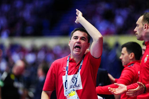 Raul Gonzalez (Serbien, Trainer) DEN, Serbien vs. Deutschland, Handball, EHF Europameisterschaft 2026, Gruppe A, Spieltag 2, 17.01.2026 DEN, Serbien vs. Deutschland, Handball, EHF Europameisterschaft 2026, Gruppe A, Spieltag 2, 17.01.2026 Herning Copyright: xEibner-Pressefoto MarcelxvonxFehrnx EP_MFN