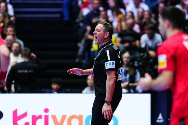 Alfred Gislason (Deutschland, Trainer) wuetend DEN, Serbien vs. Deutschland, Handball, EHF Europameisterschaft 2026, Gruppe A, Spieltag 2, 17.01.2026 DEN, Serbien vs. Deutschland, Handball, EHF Europameisterschaft 2026, Gruppe A, Spieltag 2, 17.01.2026 Herning Copyright: xEibner-Pressefoto MarcelxvonxFehrnx EP_MFN