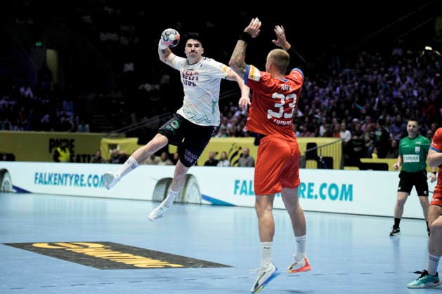 European Handball Championship, Czech Republic Norway Baerum 20260117 Norways Simen Lyse and the Czech Republics MatÄj Nantl during the EC in handball between the Czech Republic and Norway in the Unity arena Photo Stian Lysberg Solum NTB Baerum Norway EDITORIAL USE ONLY RESTRICTED USE FOR BETTING COMPANIES  Copyright: xStianxLysbergxSolumx xNTBx