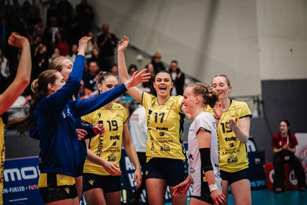 Volleyball Frauen Saison 2025 2026 Volleyball Bundesliga ETV Hamburger Volksbank Volleys vs. SSC Palmberg Schwerin 17.01.2026 MVP des Spiels wird Finnja Frommann ( 2, SSC Palmberg Schwerin) im weißen Trikot Hamburg CU Arena Hamburg Deutschland