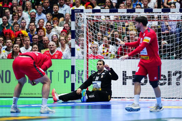 Jubel nach Parade Dejan Milosavljev (Serbien, 96) DEN, Serbien vs. Deutschland, Handball, EHF Europameisterschaft 2026, Gruppe A, Spieltag 2, 17.01.2026 DEN, Serbien vs. Deutschland, Handball, EHF Europameisterschaft 2026, Gruppe A, Spieltag 2, 17.01.2026 Herning Copyright: xEibner-Pressefoto MarcelxvonxFehrnx EP_MFN