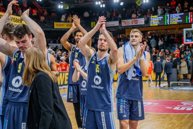 1. Basketball Bundesliga, easyCredit BBL, Saison 2025 2026, Herren, Hauptrunde, 16. Spieltag, 17.01.2026, RASTA Vechta - ALBA Berlin Martin Hermannsson ( 15 - ALBA BERLIN) nach der Partie Vechta RASTA Dome Niedersachsen Deutschland