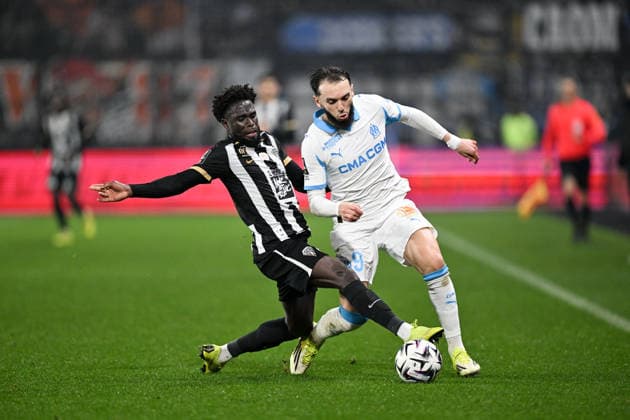 Angers SCO v Olympique de Marseille - Ligue 1 McDonald s 2025 2026 02 Carlens ARCUS (sco) - 09 Amine GOUIRI (om) during the Ligue 1 McDonald s match between Angers SCO and Olympique de Marseille at Stade Raymond Kopa on January 17, 2026 in Angers, France. Angers France  Copyright: xFEPx 776348254