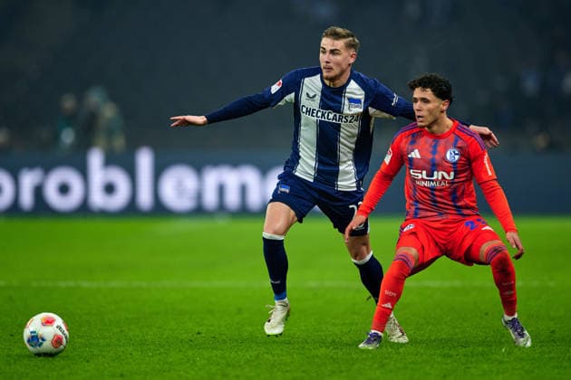 Marten Winkler (Hertha BSC, 22), Soufiane El-Faouzi (FC Schalke 04, 23), GER, Hertha BSC vs. ,FC Schalke 04, 2. Bundesliga, Saison 2025 2026, 18. Spieltag, 17.01.2026 (DFL REGULATIONS PROHIBIT ANY USE OF PHOTOGRAPHS AS IMAGE SEQUENCES AND OR QUASI - VIDEO). GER, Hertha BSC vs. ,FC Schalke 04, 2. Bundesliga, Saison 2025 2026, 18. Spieltag, 17.01.2026 Berlin