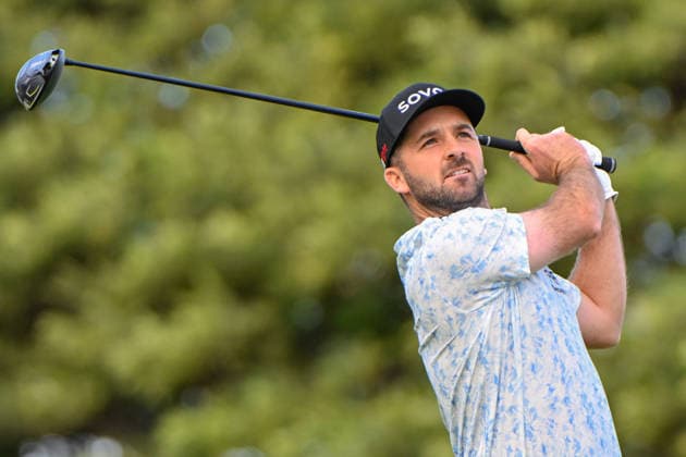 HONOLULU, HI - JANUARY 17: Denny McCarthy (USA) watches his tee shot on 2 during the third round of the Sony Open on January 17, 2026, at Waialae Country Club, Honolulu, Hawaii. (Photo by Ken Murray Icon Sportswire) GOLF: JAN 17 PGA, Golf Herren Sony Open in Hawaii EDITORIAL USE ONLY Icon2601170143