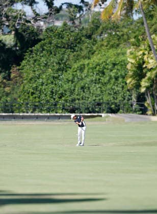 January 17, 2026, Honolulu, Hawaii, USA: KOTA KANEKO makes an approach shot from the 9th fairway during Round 3 of the 2026 Sony Open in Honolulu, Hawaii on January 17, 2026. Honolulu USA - ZUMAm310 20260117_zsp_m310_101 Copyright: xElliotxMilesx