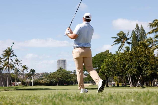 January 17, 2026, Honolulu, Hawaii, USA: CHRIS GOTTERUP makes a tee shot at the 1st during Round 3 of the 2026 Sony Open in Honolulu, Hawaii on January 17, 2026. Honolulu USA - ZUMAm310 20260117_zsp_m310_116 Copyright: xElliotxMilesx