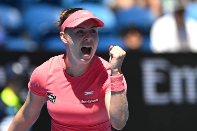 TENNIS AUSTRALIAN OPEN, Talia Gibson of Australia celebrates after winning the first set against Anna Blinkova of Russia during the Women™s Singles first round match on day 1 of the 2026 Australian Open tennis tournament at Melbourne Park in Melbourne, Sunday, January 18, 2026. ( NO ARCHIVING MELBOURNE VICTORIA AUSTRALIA  Copyright: xLUKASxCOCHx 20260118193102790371