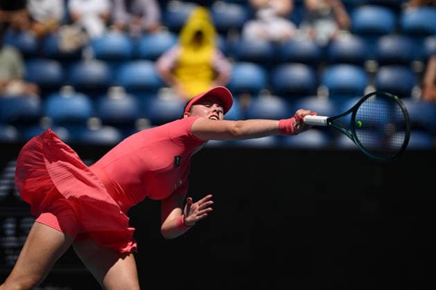 TENNIS AUSTRALIAN OPEN, Talia Gibson of Australia in action against Anna Blinkova of Russia during the Women™s Singles first round match on day 1 of the 2026 Australian Open tennis tournament at Melbourne Park in Melbourne, Sunday, January 18, 2026. ( NO ARCHIVING MELBOURNE VICTORIA AUSTRALIA  Copyright: xLUKASxCOCHx 20260118111338719539