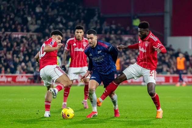 Nottingham Forest v Arsenal, Premier League Arsenal midfielder Mikel Merino (23) fouled by Nottingham Forest midfielder Ibrahim Sangare (6) during the Premier League match between Nottingham Forest and Arsenal at the City Ground, Nottingham, UK on 17 January 2026. Nottingham City Ground Nottinghamshire UK Editorial use only DataCo restrictions apply See www.football-dataco.com , Copyright: xManjitxNarotrax PSI-23577-0117