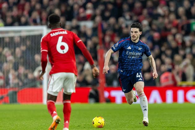 Nottingham Forest v Arsenal, Premier League Arsenal midfielder Declan Rice (41) runs forward with ball during the Premier League match between Nottingham Forest and Arsenal at the City Ground, Nottingham, UK on 17 January 2026. Nottingham City Ground Nottinghamshire UK Editorial use only DataCo restrictions apply See www.football-dataco.com , Copyright: xManjitxNarotrax PSI-23577-0118