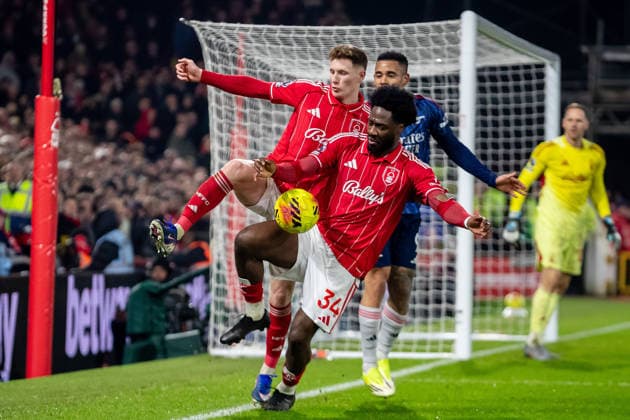 Nottingham Forest v Arsenal, Premier League Nottingham Forest defender Ola Aina (34) battles for possession during the Premier League match between Nottingham Forest and Arsenal at the City Ground, Nottingham, UK on 17 January 2026. Nottingham City Ground Nottinghamshire UK Editorial use only DataCo restrictions apply See www.football-dataco.com , Copyright: xManjitxNarotrax PSI-23577-0151