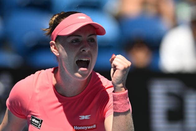 TENNIS AUSTRALIAN OPEN, Talia Gibson of Australia celebrates after winning the first set against Anna Blinkova of Russia during the Women™s Singles first round match on day 1 of the 2026 Australian Open tennis tournament at Melbourne Park in Melbourne, Sunday, January 18, 2026. ( NO ARCHIVING MELBOURNE VICTORIA AUSTRALIA  Copyright: xLUKASxCOCHx 20260118193069407442