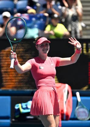 TENNIS AUSTRALIAN OPEN, Talia Gibson of Australia celebrates after winning the Women™s 1st round match against Anna Blinkova of Russia on day 1 of the 2026 Australian Open tennis tournament at Melbourne Park in Melbourne, Wednesday, January 14, 2026. ( NO ARCHIVING MELBOURNE VICTORIA AUSTRALIA  Copyright: xLUKASxCOCHx 20260118130027127060