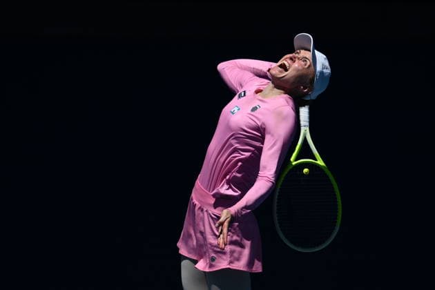 TENNIS AUSTRALIAN OPEN, Aliaksandra Sasnovich of Belarus prepares to serve during the Women™s 1st round match against Jasmine Paolini of Italy on day 1 of the 2026 Australian Open tennis tournament at Melbourne Park in Melbourne, Sunday, January 18, 2026. ( NO ARCHIVING MELBOURNE VICTORIA AUSTRALIA  Copyright: xJOELxCARRETTx 20260118112430901271