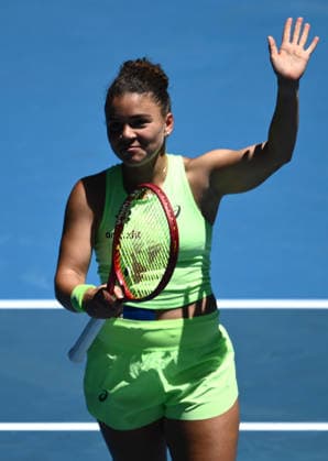 TENNIS AUSTRALIAN OPEN, Jasmine Paolini of Italy celebrates winning the Women™s 1st round match against Aliaksandra Sasnovich of Belarus on day 1 of the 2026 Australian Open tennis tournament at Melbourne Park in Melbourne, Sunday, January 18, 2026. ( NO ARCHIVING MELBOURNE VICTORIA AUSTRALIA  Copyright: xJOELxCARRETTx 20260118112912640770