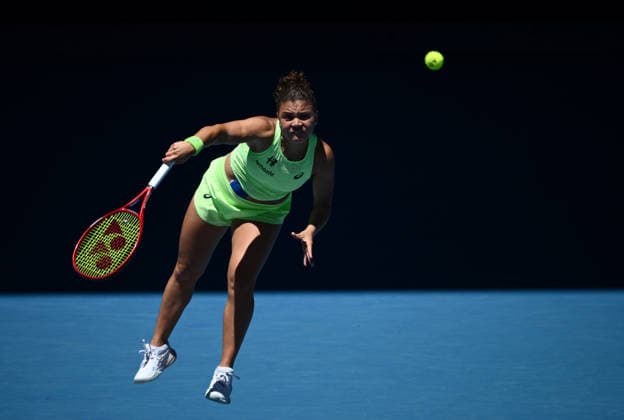 TENNIS AUSTRALIAN OPEN, Jasmine Paolini of Italy serves during the Women™s 1st round match against Aliaksandra Sasnovich of Belarus on day 1 of the 2026 Australian Open tennis tournament at Melbourne Park in Melbourne, Sunday, January 18, 2026. ( NO ARCHIVING MELBOURNE VICTORIA AUSTRALIA  Copyright: xJOELxCARRETTx 20260118118166097960