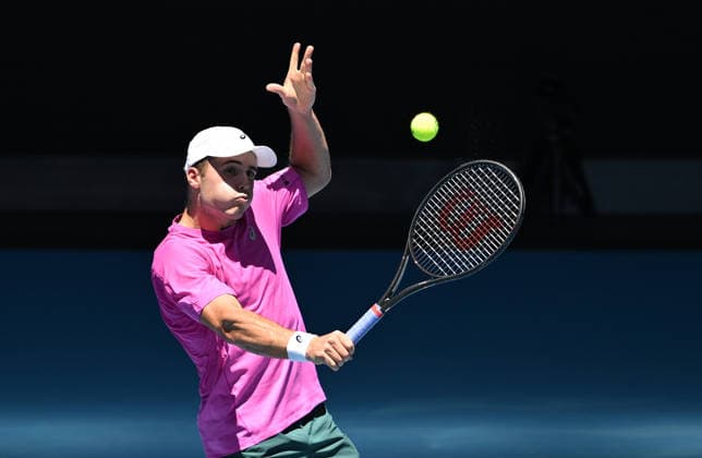 TENNIS AUSTRALIAN OPEN, Arthur Fery of Great Britain in action during the Men™s 1st round match against Flavio Cobolli of Italy on day 1 of the 2026 Australian Open tennis tournament at Melbourne Park in Melbourne, Wednesday, January 14, 2026. ( NO ARCHIVING MELBOURNE VICTORIA AUSTRALIA  Copyright: xLUKASxCOCHx 20260118191543575506