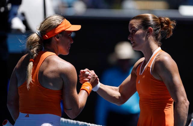(260118) -- MELBOURNE, Jan. 18, 2026 -- Maria Sakkari of Greece (R) and Leolia Jeanjean of France shake hands after their women s singles 1st round match at Australian Open tennis tournament in Melbourne, Australia, Jan. 18, 2026. ) (SP)AUSTRALIA-MELBOURNE-AUSTRALIAN OPEN-WOMEN S SINGLES-DAY 1 MaxPing 
