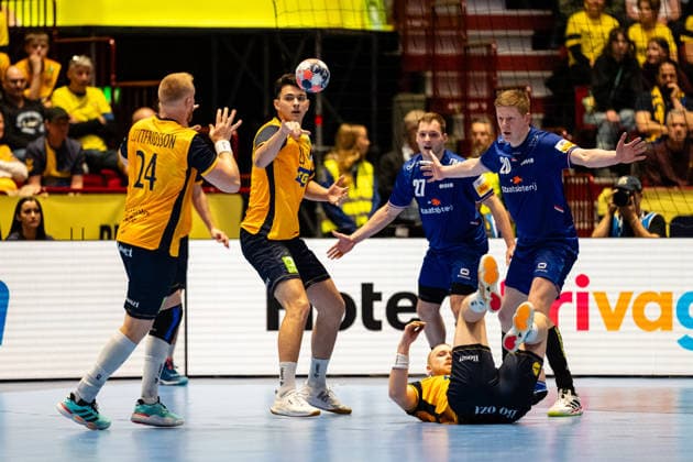 Netherlands v Sweden, EHF Euro 2026, Malmo, Sweden Malmo, Sweden - 2026, January 17 : Nikola Roganovic (25) of Sweden seen during the EHF Euro 2026 match between Netherlands v Sweden at Malmo Arena, Malmo on 17 01 2026 Sweden, Malmo, Malmö Arena  Copyright: xGonzalesxPhoto TobiasxJorgensenx