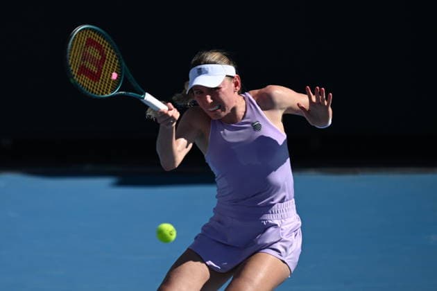 TENNIS AUSTRALIAN OPEN, Ekaterina Alexandrova of Russia in action during the Women™s 1st round match against Zeynep Sonmez of Turkey on day 1 of the 2026 Australian Open tennis tournament at Melbourne Park in Melbourne, Sunday, January 18, 2026. ( NO ARCHIVING MELBOURNE VICTORIA AUSTRALIA  Copyright: xJAMESxROSSx 20260118136113571990